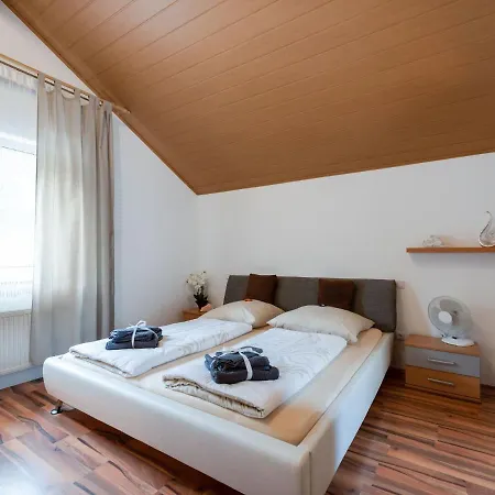 Tatil Evi Modern Holiday In With Garden