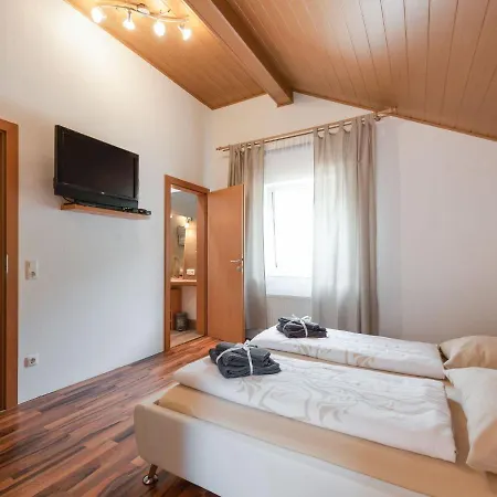Tatil Evi Modern Holiday In With Garden Pinsdorf